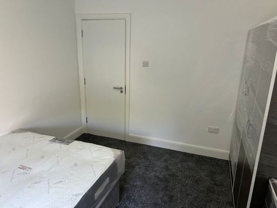 Room in a Shared House, St. Albans Road, NW10 - Photo 1