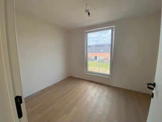 Nieuwbouw halfopen woning op een goeie ligging in gloednieuwe verkaveling! - Foto 1