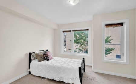 Townhouse For Lease | W8121962 - Photo 4