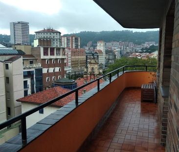 Alquiler de piso en Calle Luis Iruarrizaga, 5 - Photo 3