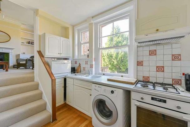 Ravenslea Road, Balham, SW12 - Photo 1