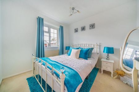 3 bedroom link detached house to rent - Photo 3