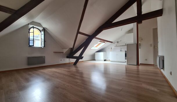 Appartement 3 pièces 35m2 REIMS 596 euros - Photo 1