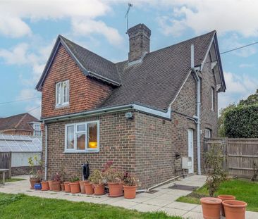 3 bedroom detached house to rent - Photo 4