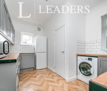 4 bedroom terraced house to rent - Photo 6