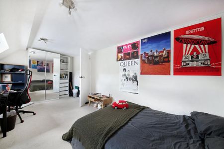 6 bedroom semi-detached house to rent - Photo 3