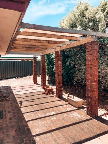 Charming Villa in Prime Victoria Park Location - Photo 2