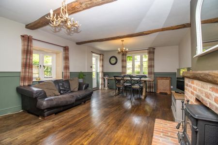 4 bedroom cottage to rent - Photo 3