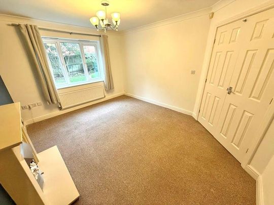 4 bedroom detached house to rent - Photo 1