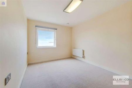 T R S Apartments, The Green, Southall, UB2 - Photo 4