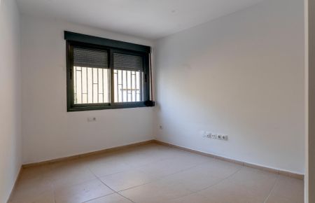 Acogedor adosado en María Jiménez, Santa Cruz de Tenerife – 0067-04674 - Photo 2