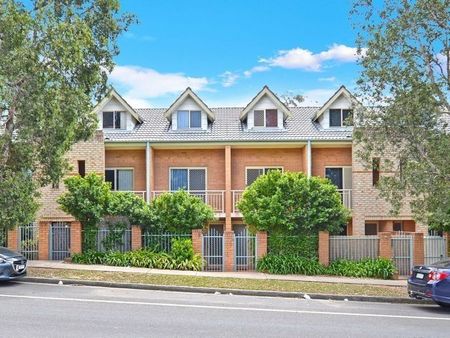 Modern Family Sized Townhouse - Photo 4
