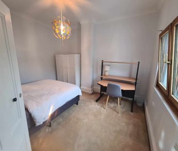 Stanmore - Photo 6