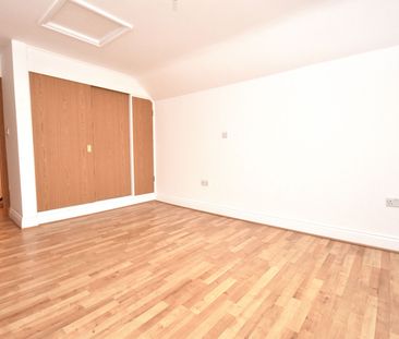 2 bedroom flat to rent, - Photo 5