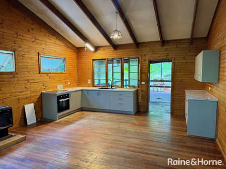 Timber Cottage on the edge of Geneva - Photo 4