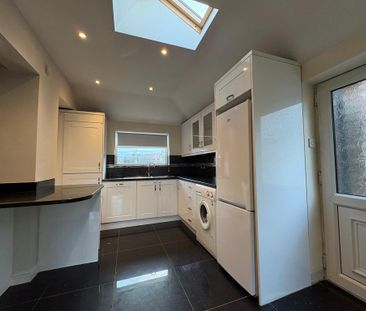 3 bedroom semi-detached house to rent - Photo 6