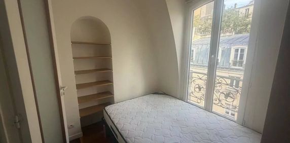 Location AppartementParis 18ème Grandes-Carrières - Photo 2