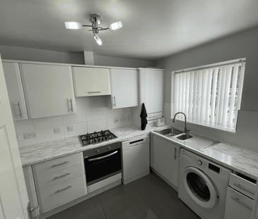 3 bedroom detached house to rent - Photo 3