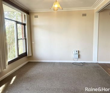 Three Bedroom Home! - Photo 6