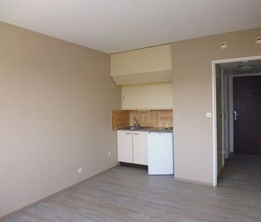 Location Appartement 1 pièce 20m² MONT ST AIGNAN 76130 - Photo 2