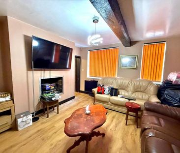 4 bedroom terraced house to rent - Photo 2