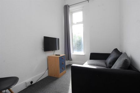 5 bedroom house to rent - Photo 4