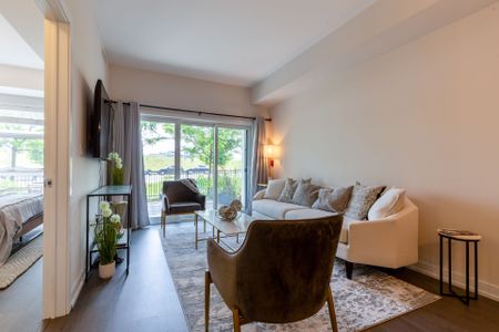 For Lease - 555 William Graham Drive Unit# 114, Aurora, Ontario - Photo 3