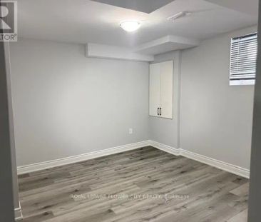 16 ELSINORE STREET - Photo 1