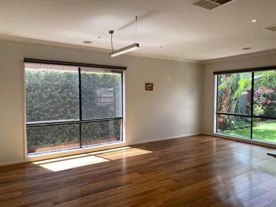 COMFORT + SPACIOUS + CONVENIENCE - Photo 1