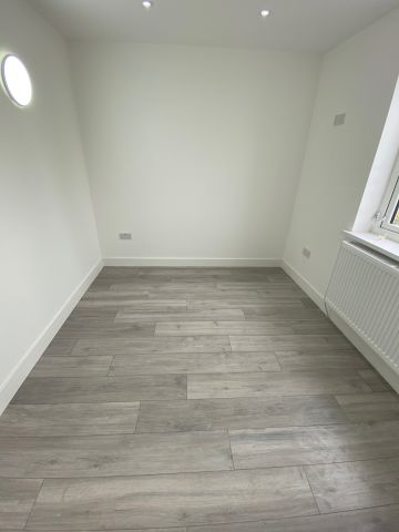 £2,900 PCM, Spacious and Newly Refurbished Five Double Bedroom, Two Bathroom Maisonette in Clare Road, Grangetown, Cardiff, CF11 6RS - Photo 4