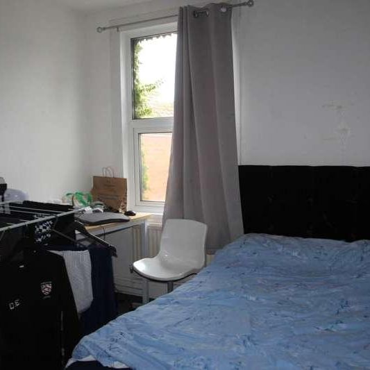 Warwick Street, Oxford **student Property, OX4 - Photo 1