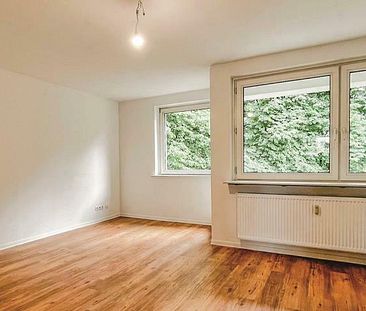 Erstbezug nach Sanierung: Großzügige 3-Zimmer-Wohnung in ruhiger Seitenstraße - Foto 6