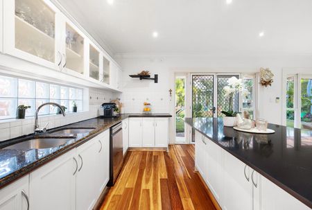 The Ultimate Family Home in Ideal Location - Photo 3