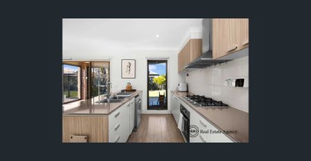 Modern Four bedroom double storey house for Rent – 4 Gilbert Avenue, Truganina VIC 3029 4 Bed | 2 Bath | 2 Car | House - Photo 5