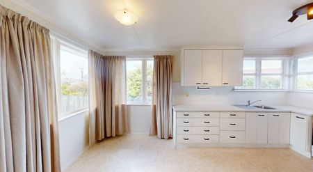 Springvale, 3 bedrooms - Photo 3