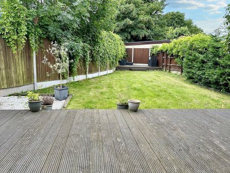 3 bedroom detached bungalow to rent - Photo 4