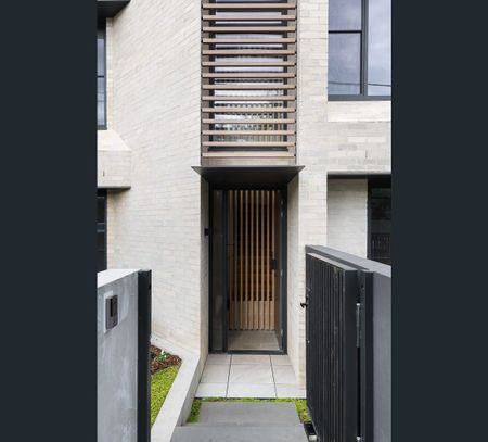 18 Ocean Street, Hampton, Vic 3188 - Photo 5