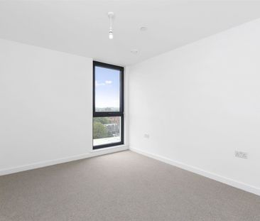 Rotherhithe New Road London SE16 - Photo 2