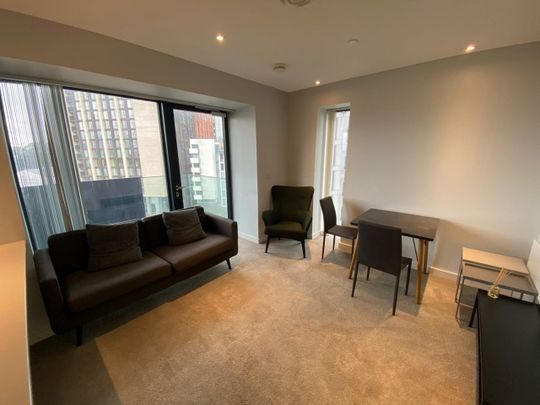 2 Bed Flat, Salford, M3 - Photo 1