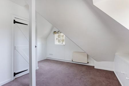 4 bedroom detached house to rent - Photo 2