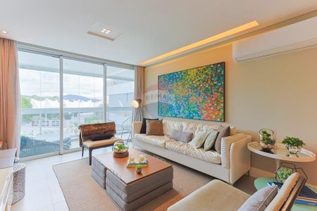 Apartamento com duas suítes finamente mobiliado em Jurerê Internacional à 50 metros do mar. - Foto 5