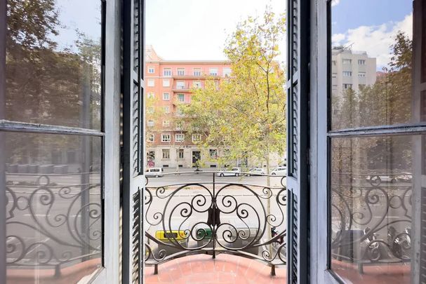 Avinguda del Paral·lel, Barcelona, Catalonia 08015 - Photo 1