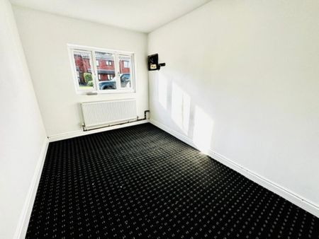 4 bedroom house of multiple occupation to rent - Photo 2