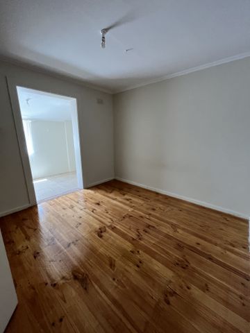 18 KRAMER STREET, WHYALLA NORRIE - Photo 2