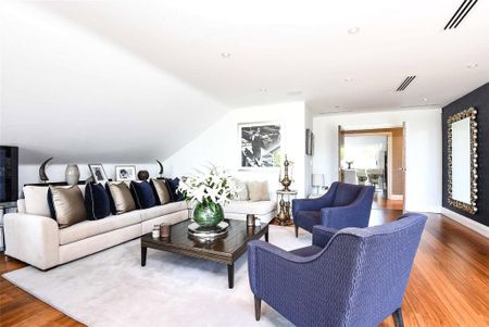 3 bedroom penthouse to rent - Photo 2