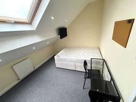 6 Bed End Terrace, Empress Road, L7 - Photo 4