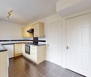 2 bedroom semi-detached house to rent - Photo 5