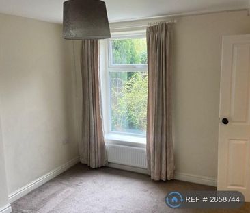 4 bedroom end of terrace house to rent - Photo 4