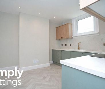 2 bedroom maisonette to rent - Photo 6