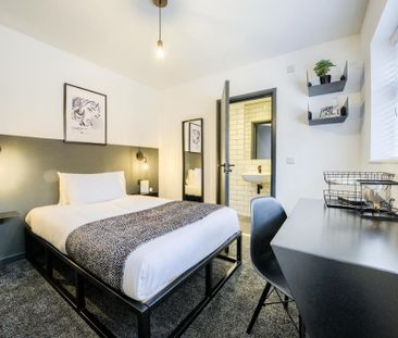 4 bedroom terraced house to rent - Photo 4